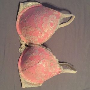 Victoria Secret push up pink lace bra 34D